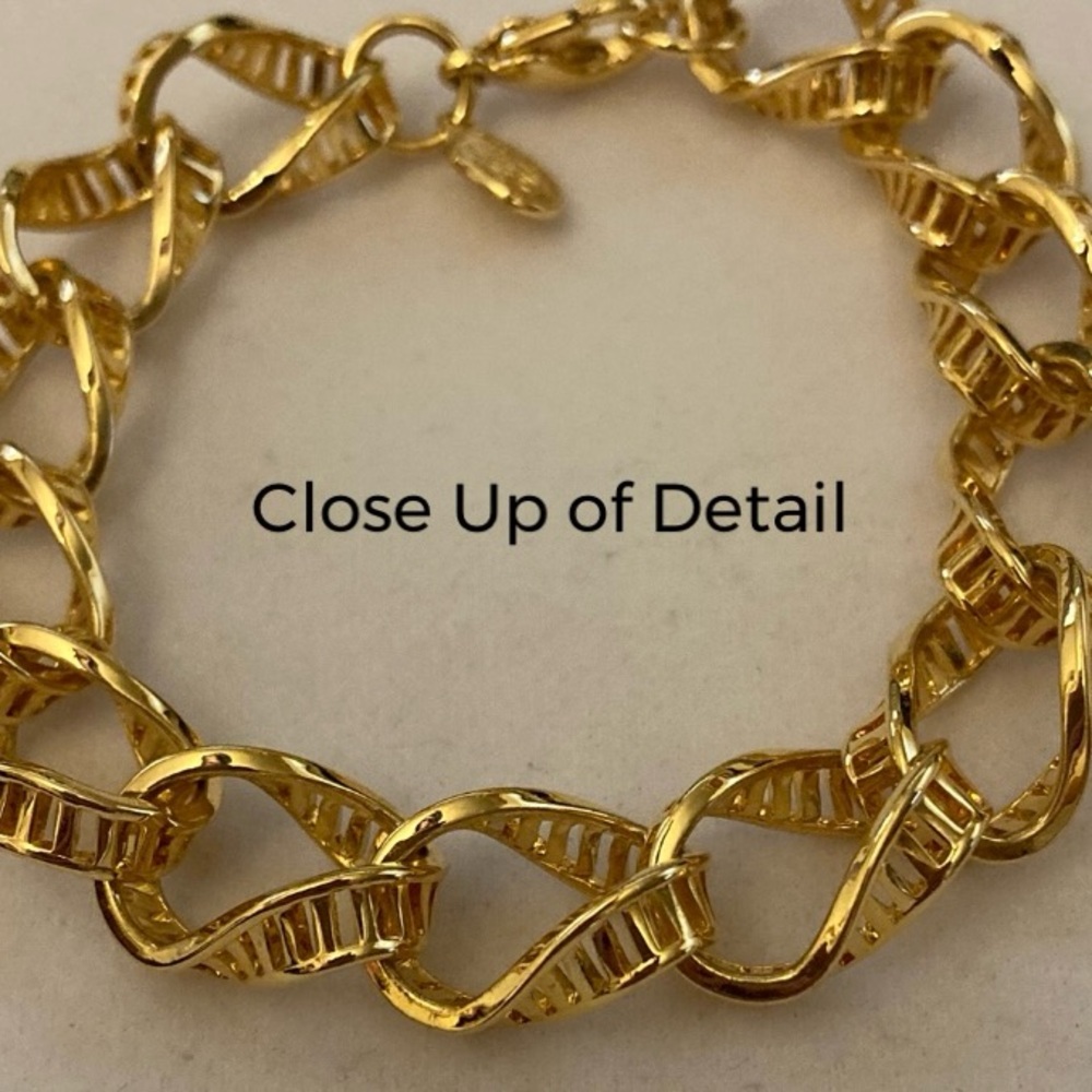 Vintage Gold Tone Link Bracelet - Picture 4 of 14